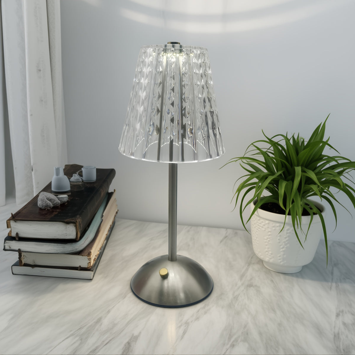Aurora — Crystal Glass Table Lamp