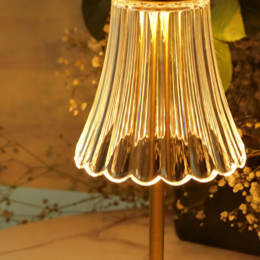 Aurora — Crystal Glass Table Lamp